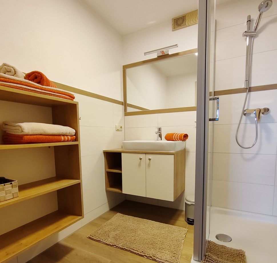 Badezimmer der Ferienwohnung Bergblick, Danelehof